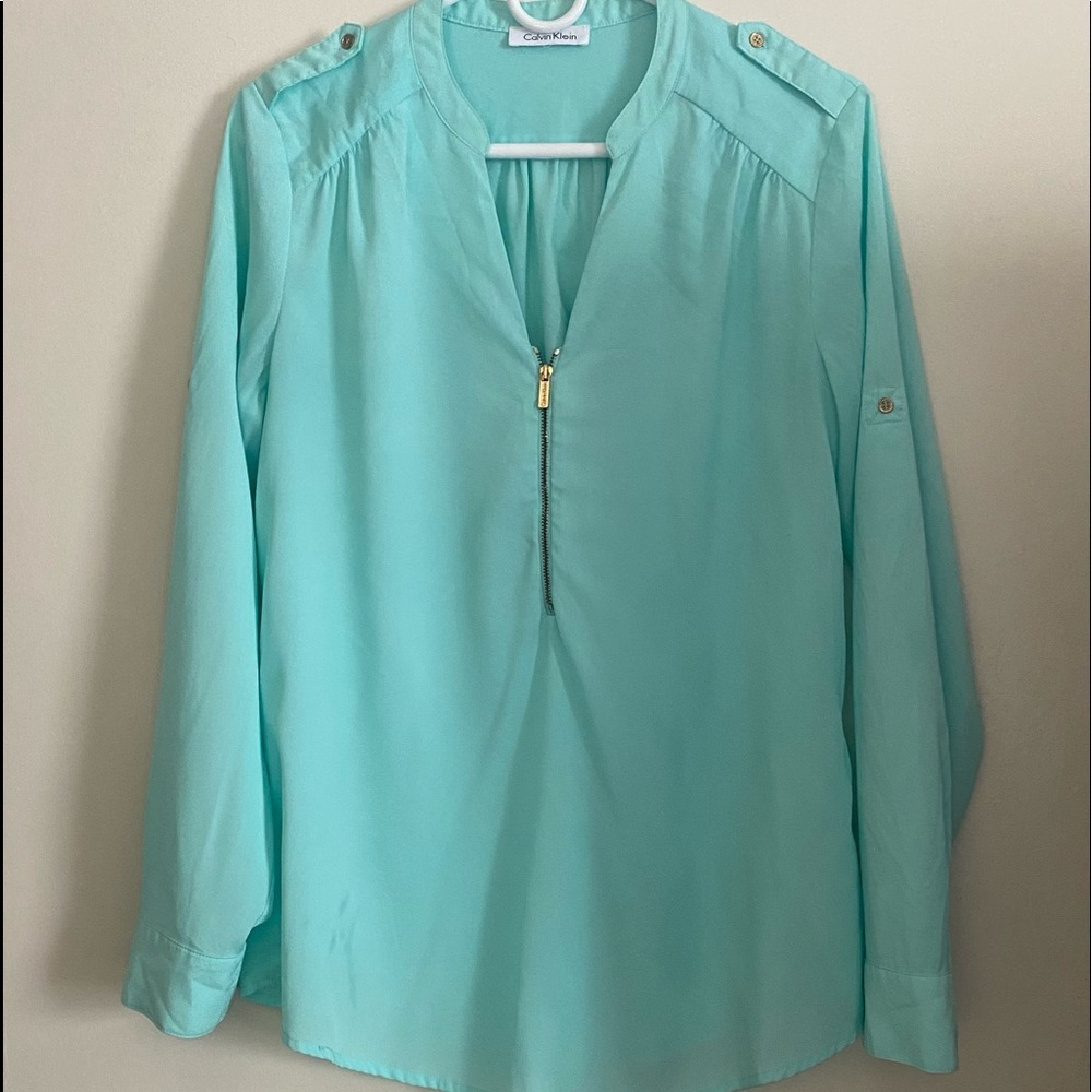 Beautiful cool mint color Calvin Klein blouse